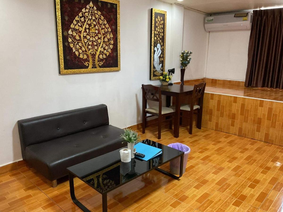 Zappa Guesthouse Pattaya ภายนอก รูปภาพ